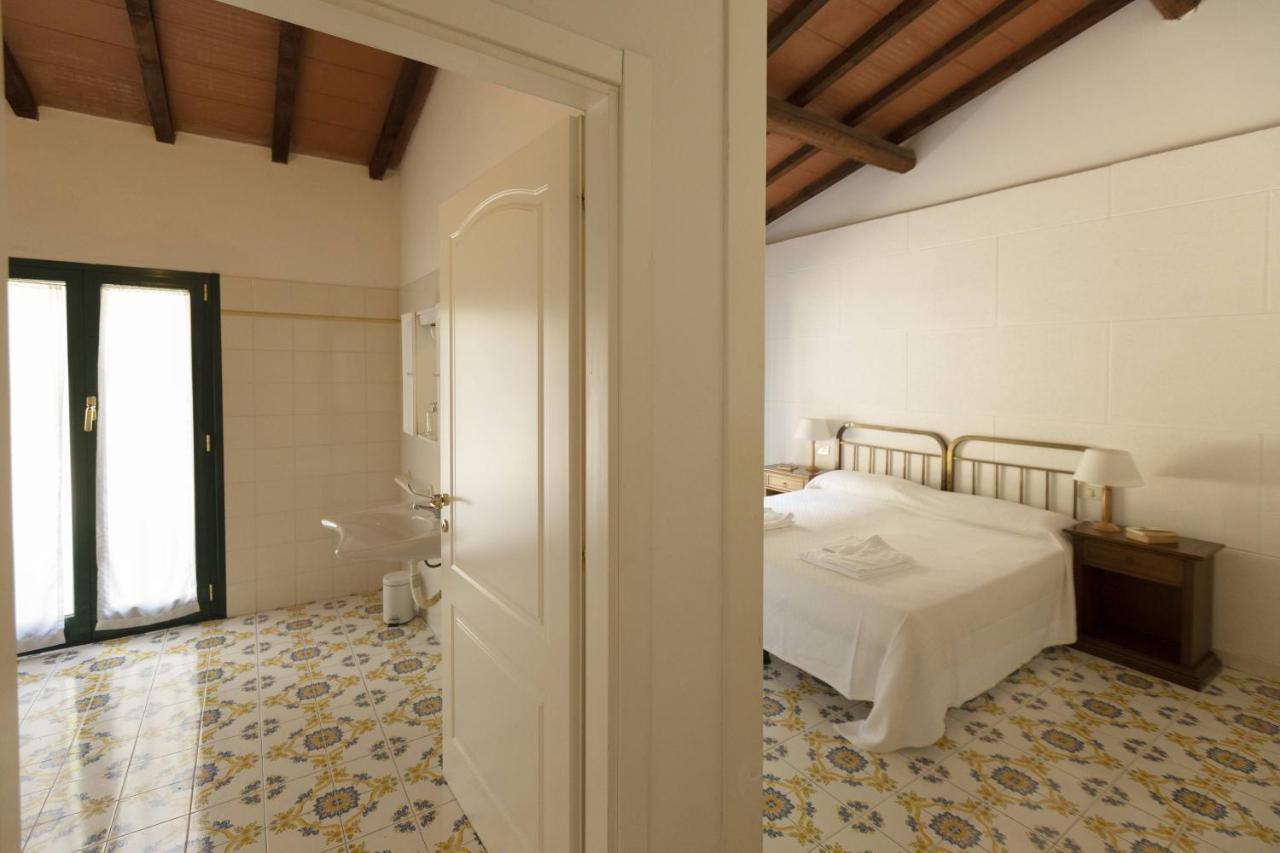 Razza Del Casalone Guest House Grosseto Luaran gambar