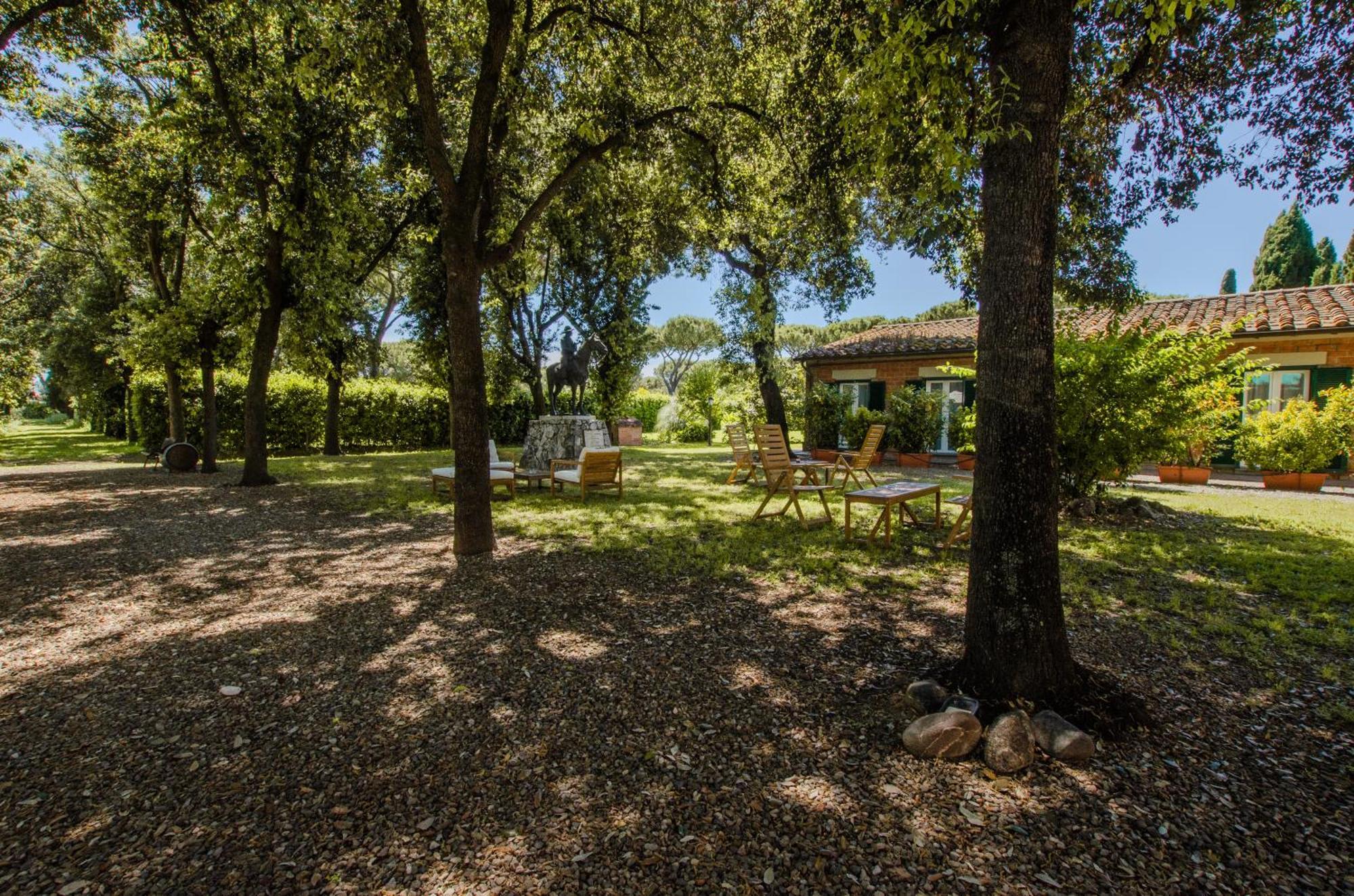 Razza Del Casalone Guest House Grosseto Luaran gambar