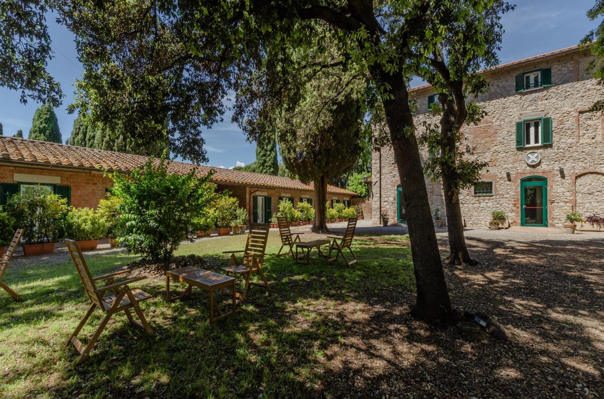 Razza Del Casalone Guest House Grosseto Luaran gambar