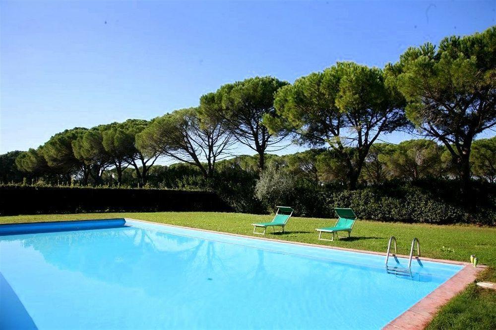 Razza Del Casalone Guest House Grosseto Luaran gambar