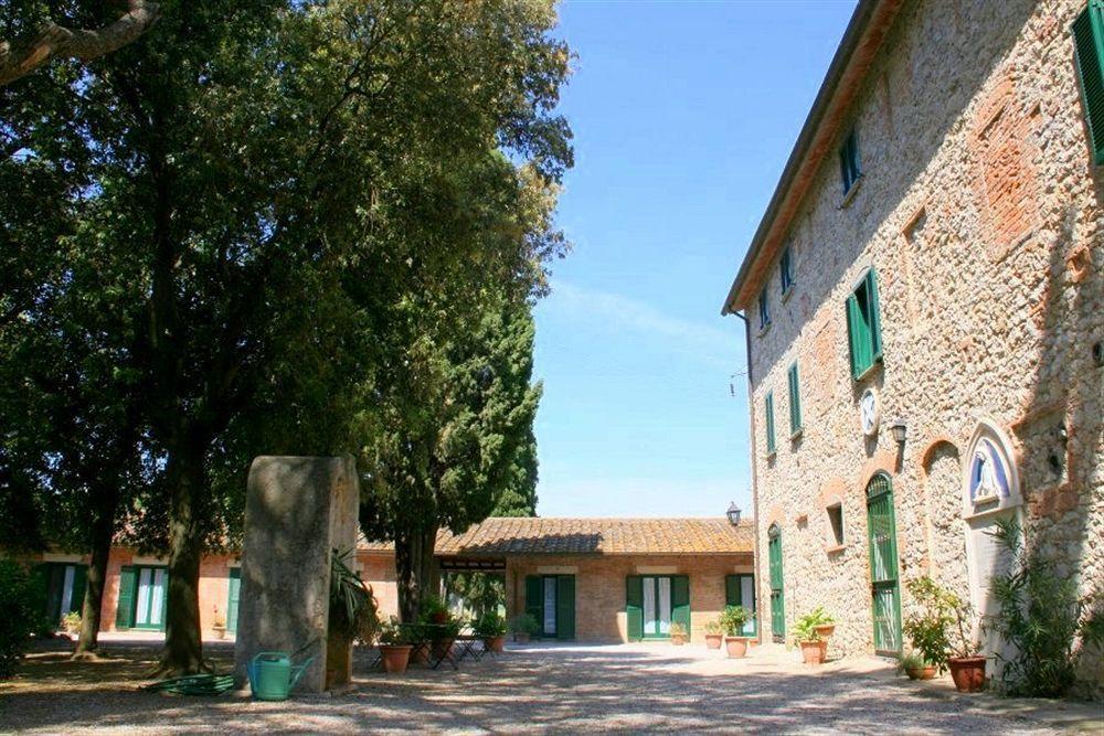 Razza Del Casalone Guest House Grosseto Luaran gambar