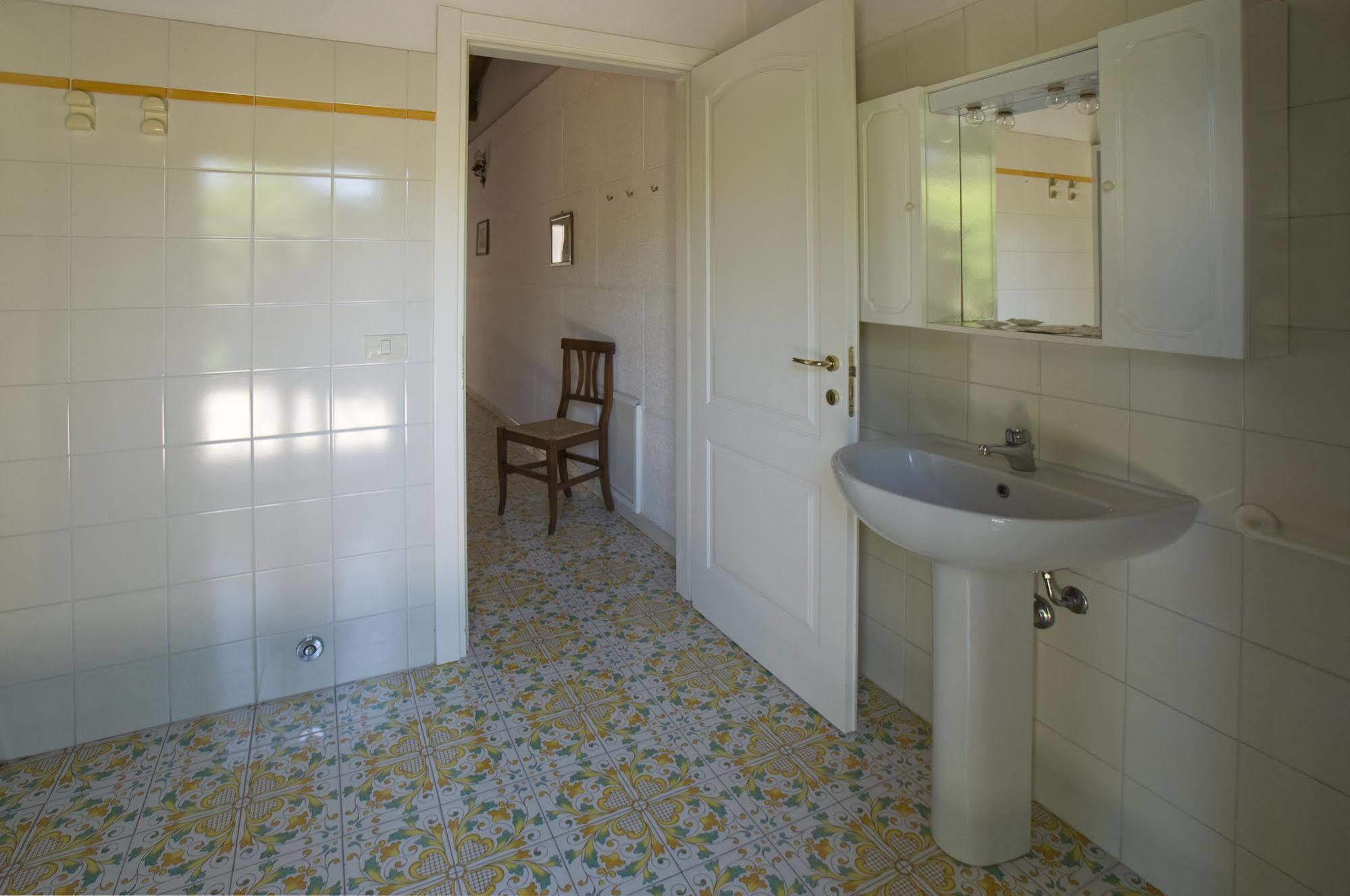 Razza Del Casalone Guest House Grosseto Luaran gambar